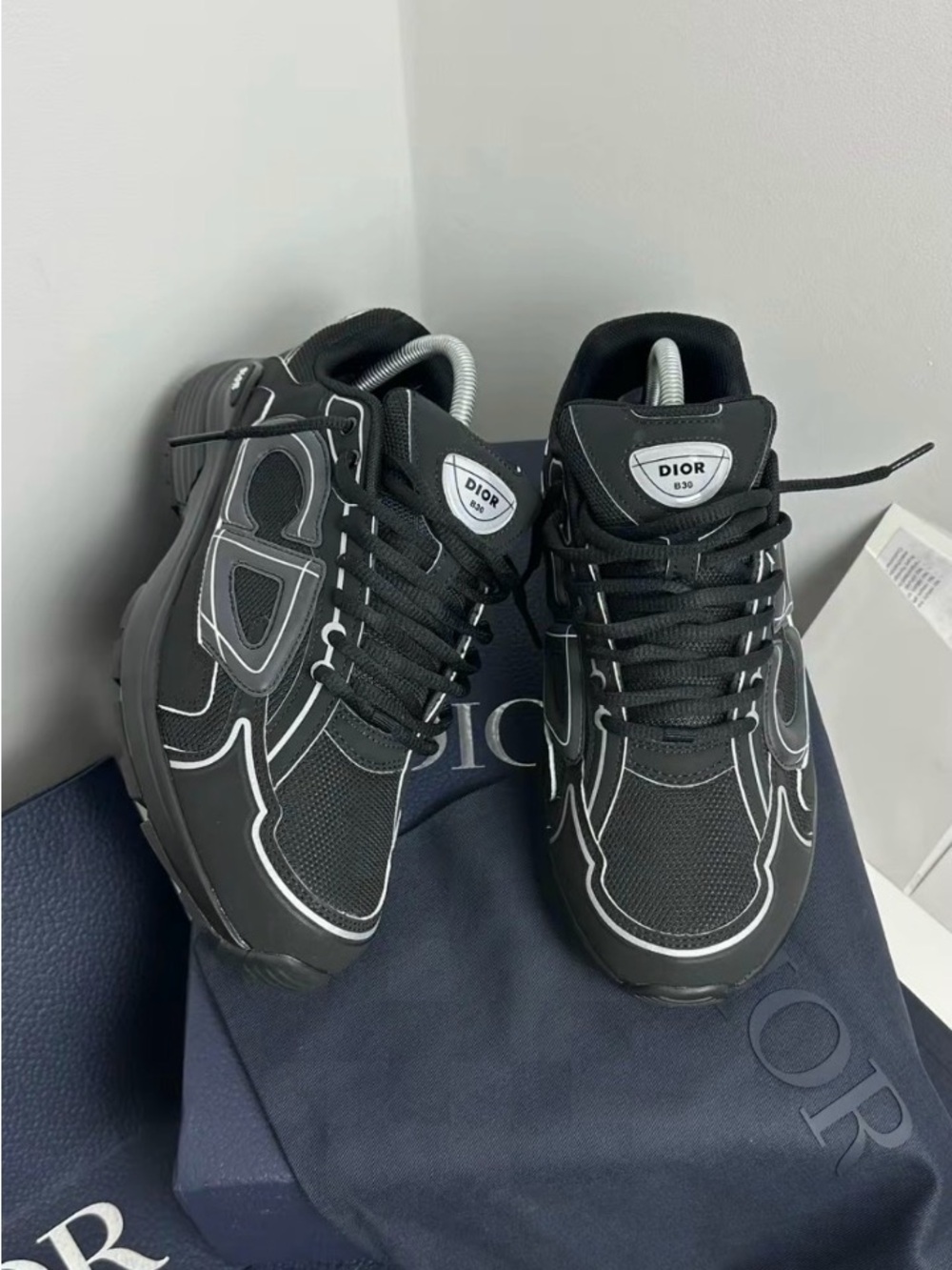 Dior Men’s Black Mesh & Leather Sneakers with White Trim - Picture 3 of 3